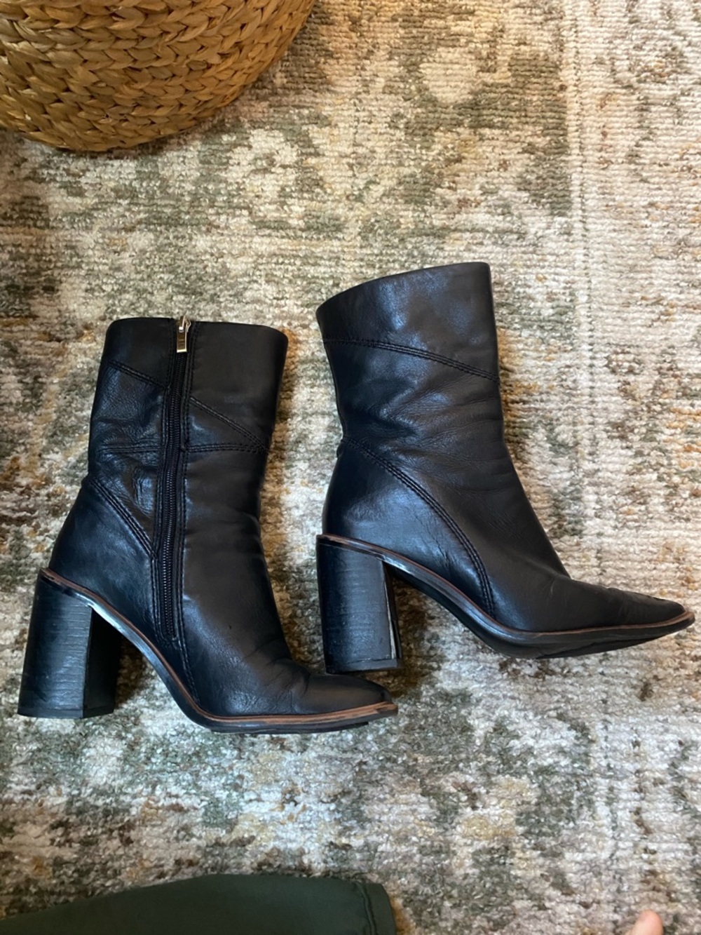 Sam Edelman Stevie Black Leather Mid-Calf Block Heel Boots- read description!
